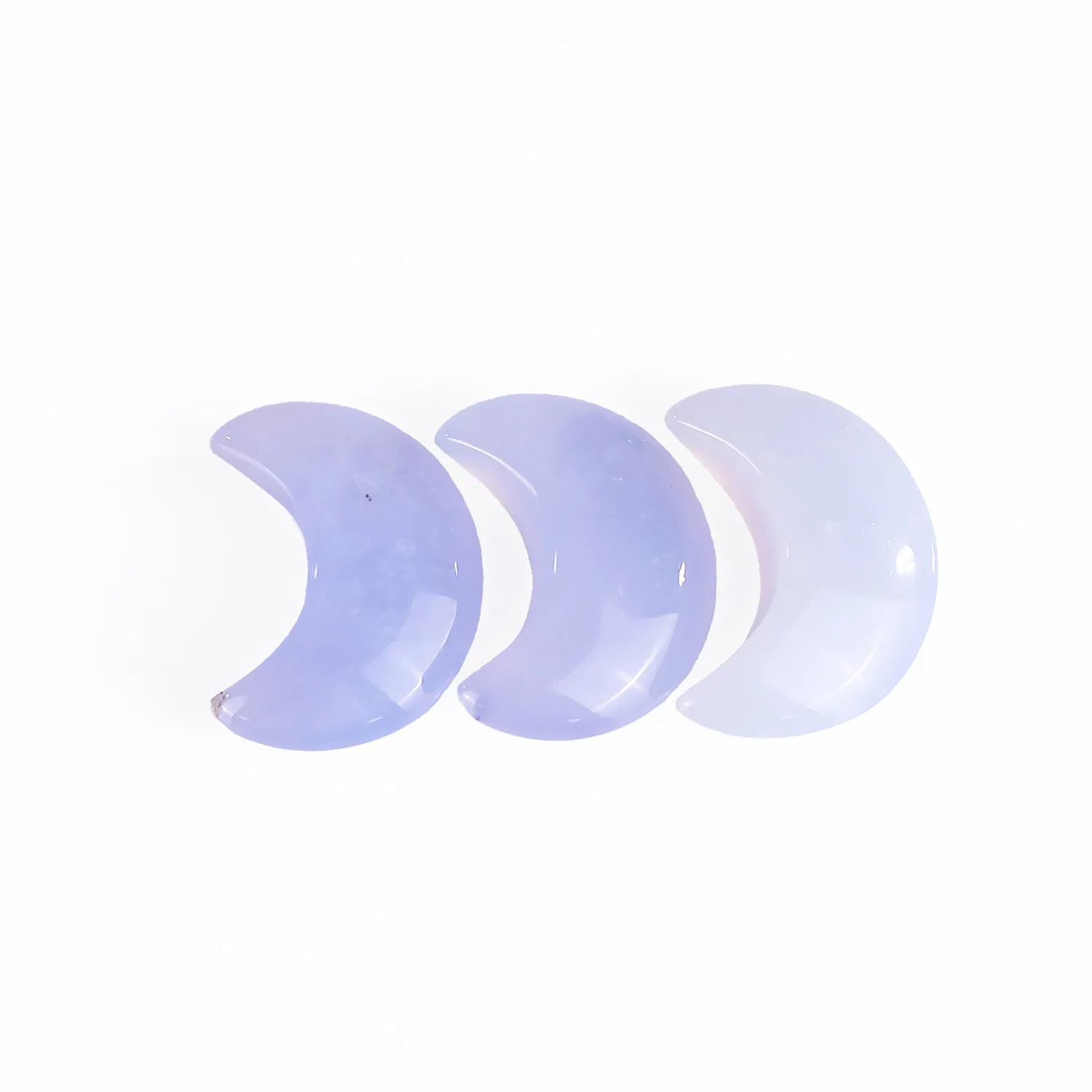 Natural Crystal Crafts Moon Blue Chalcedony Moons Crystal Necklace Pendant pictures & photos (2)
