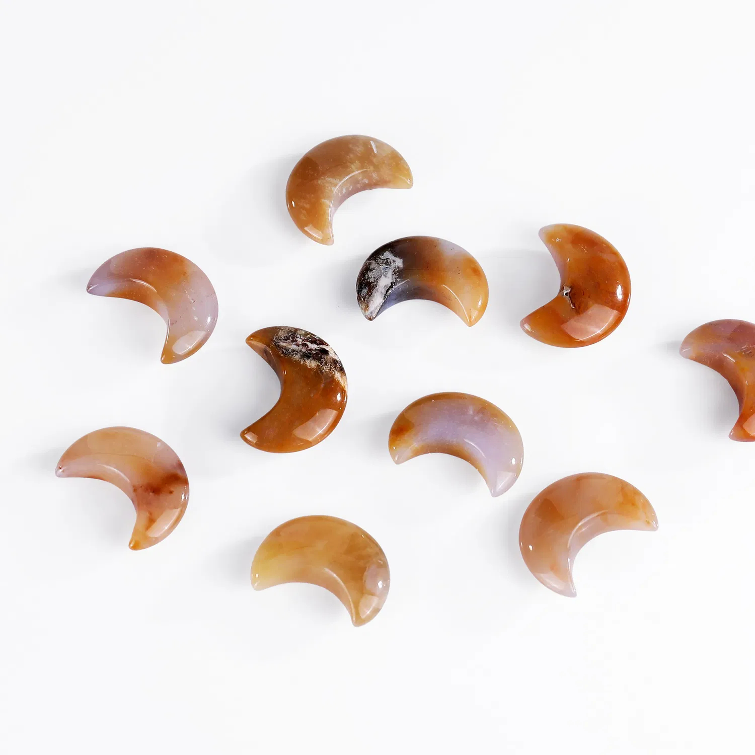Wholesale Price Healing Stones Crystal Moons Crafts Chalcedony Moon for Home Decor pictures & photos (3)
